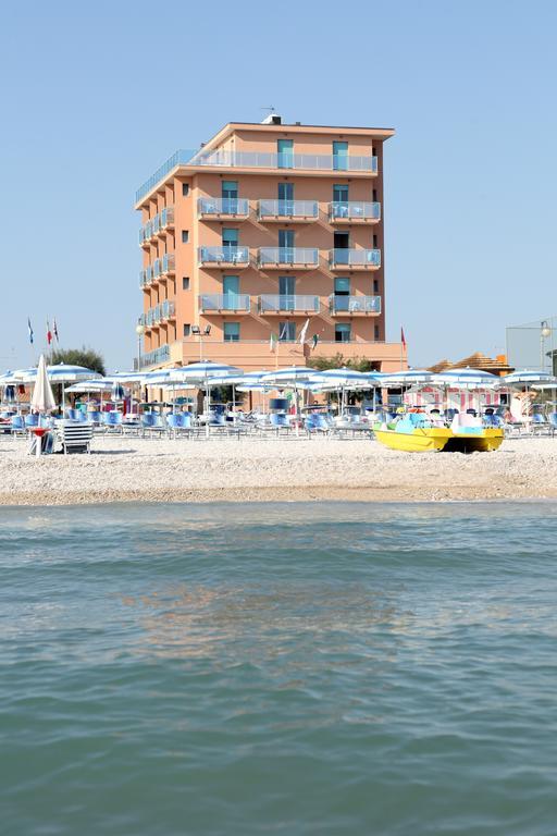 Abbazia Club Hotel Marotta Kültér fotó