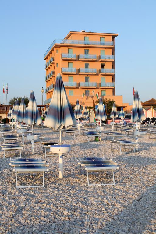Abbazia Club Hotel Marotta Kültér fotó
